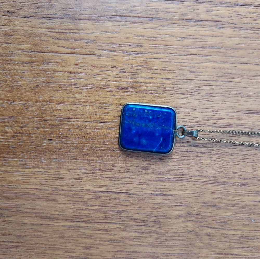 Vintage 1970s Polished Lapis Lazuli Pendant with Gold-tone Chain - Picture 4 of 6